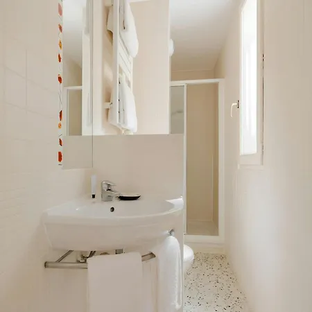 Hotel apartamentowy Quintinie 15th Arrondissement, Sonder By Marriott Bonvoy 2*